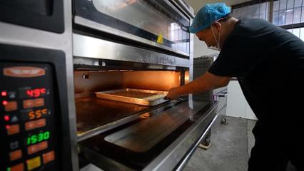 國貨經濟雙看點 文具出海拓市場，月餅新老相融旺產銷